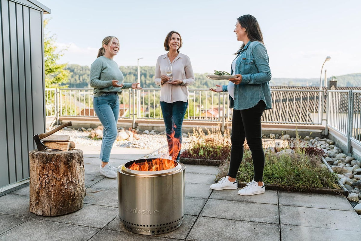 Solo Stove Bonfire 2.0 with Stand, 19.5 Inch Smokeless Fire Pit with Removable Ash Pan - Portable Outdoor Fire Pit - Stainless Steel Wood Burning Fireplace, Ideal for 4-6 People, 21.75 lbs